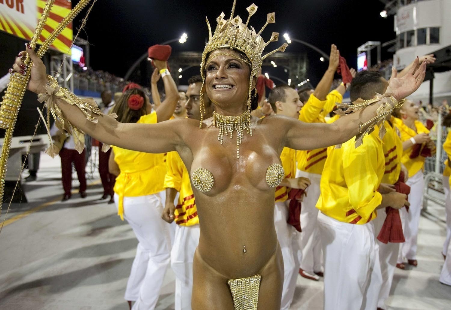 фото голая карнавал в бразилия фото 31