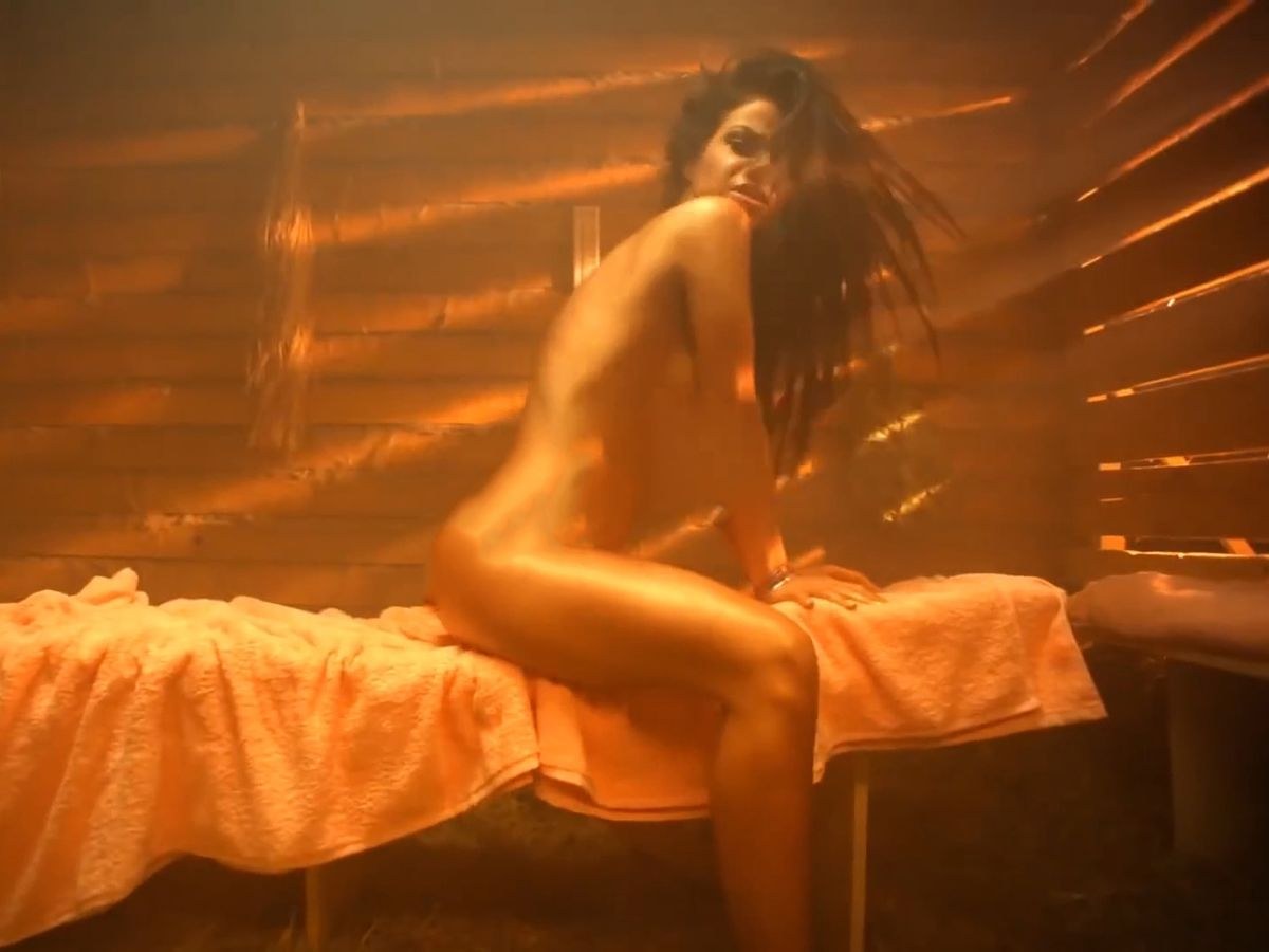 Порно бьянка певица горячее голая