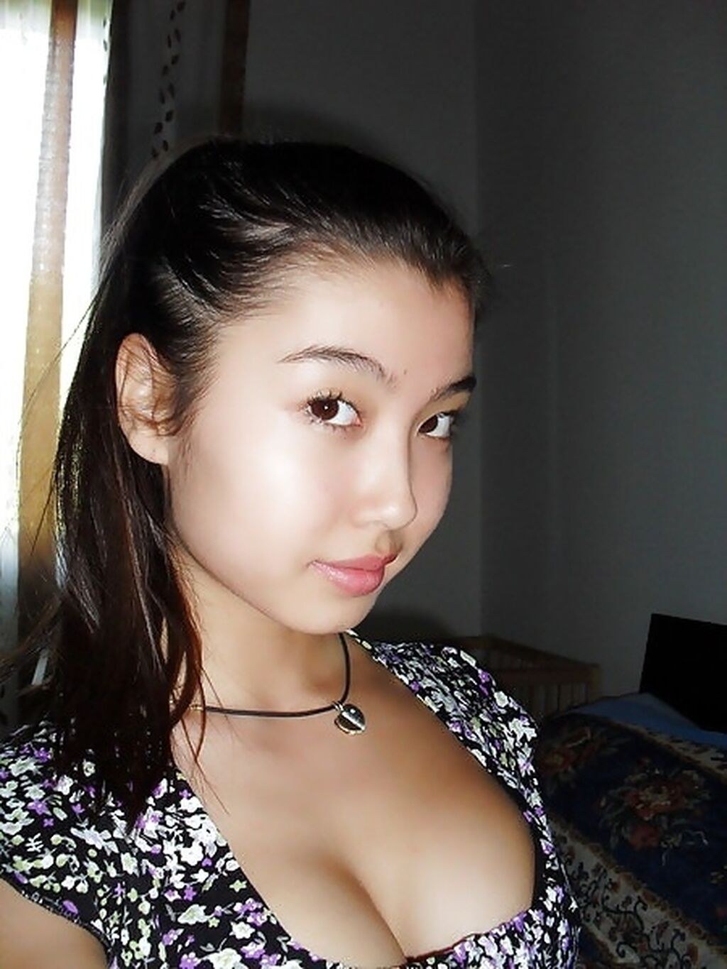 Голая Юлия из Казахстана (35 фото)