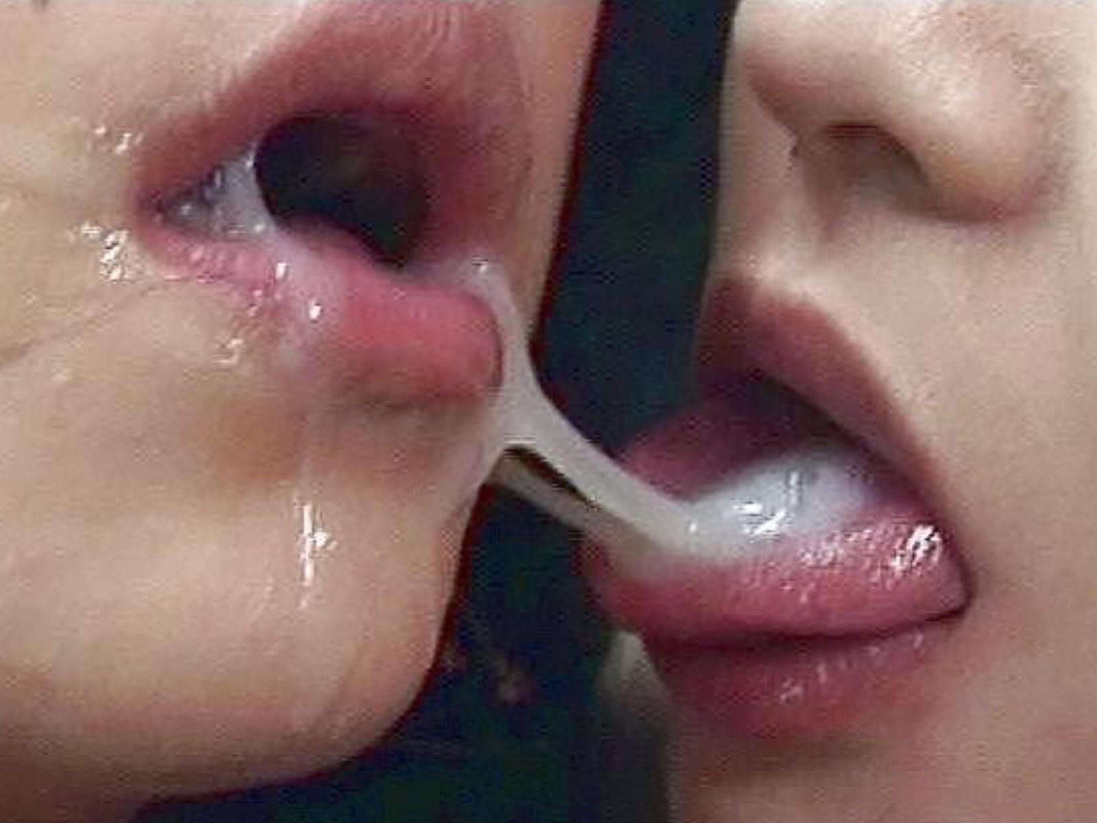 подружки целуются со спермой во рту (120) фото