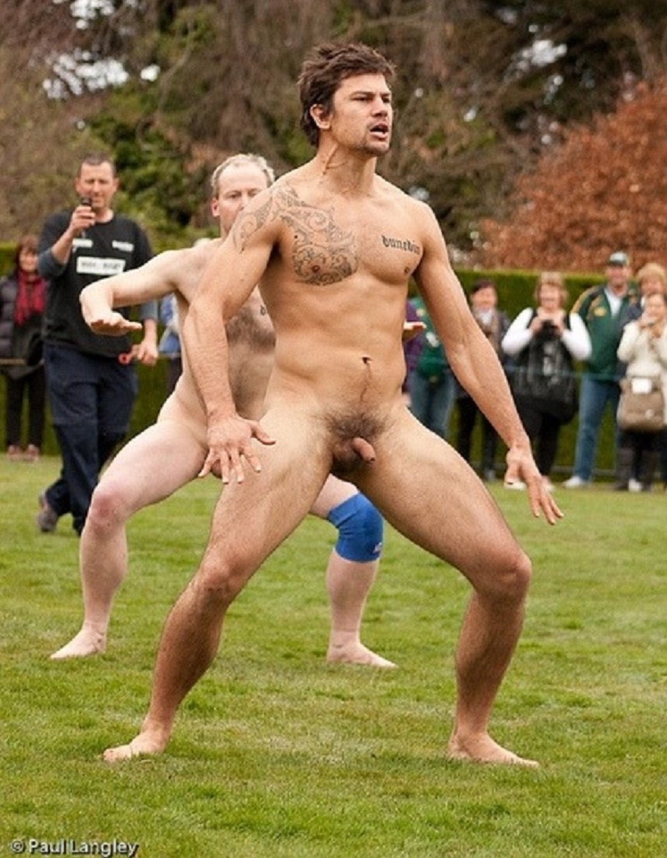 танец голые мужики фото 105