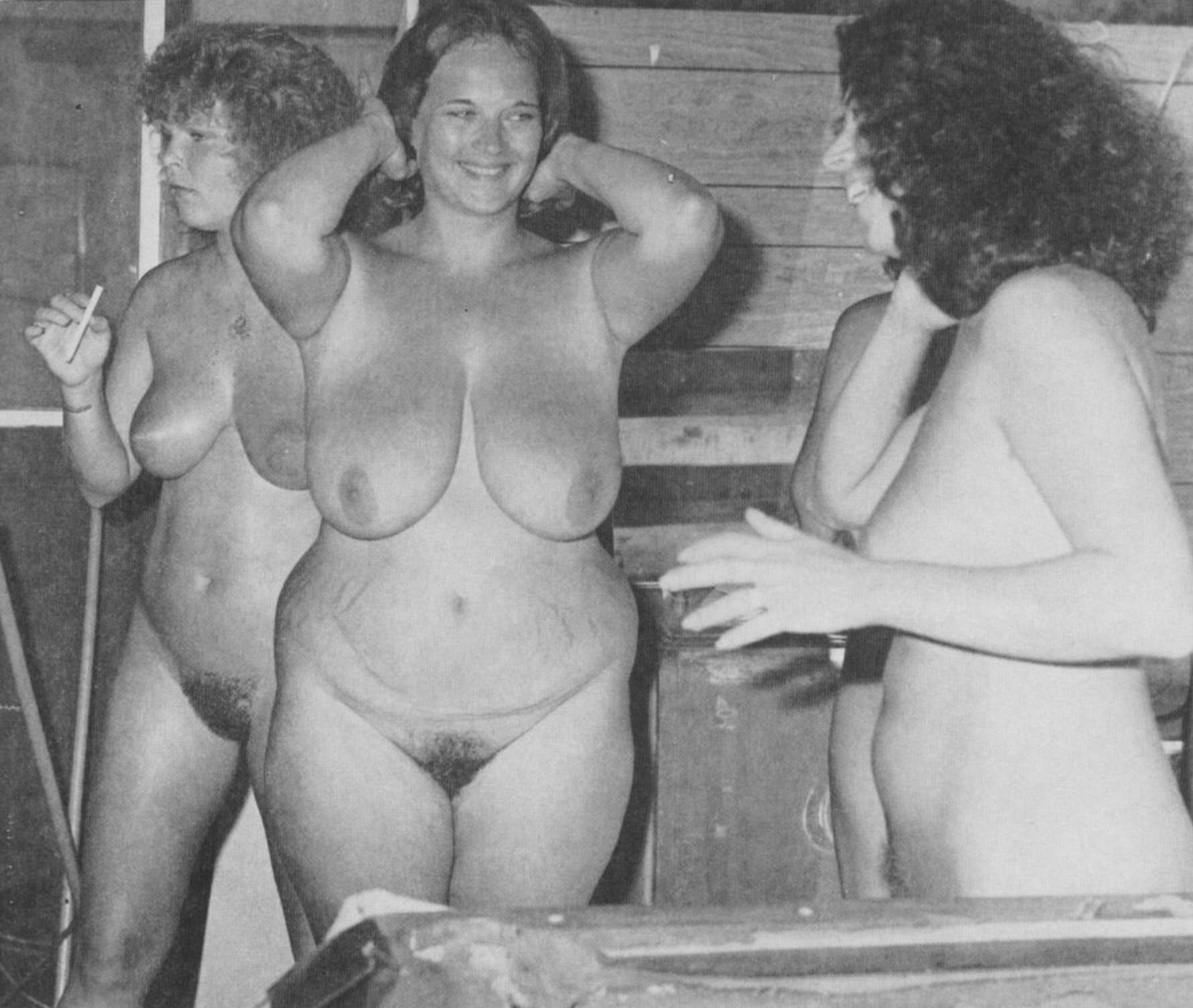 Ретро подборка голых девиц и женщин в сауне и бане порно фото