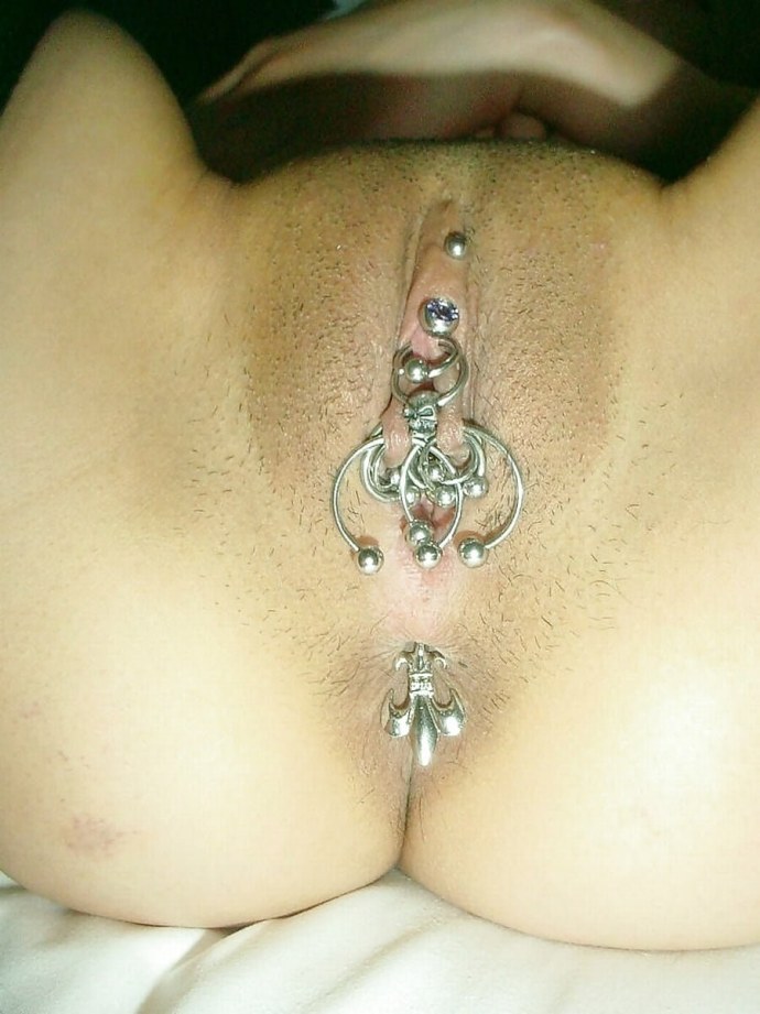 Интимный пирсинг у девушек