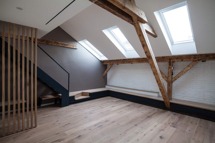Комната на мансарде