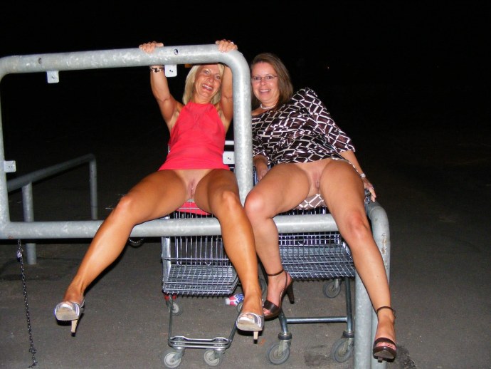 Девушку выебали в парке