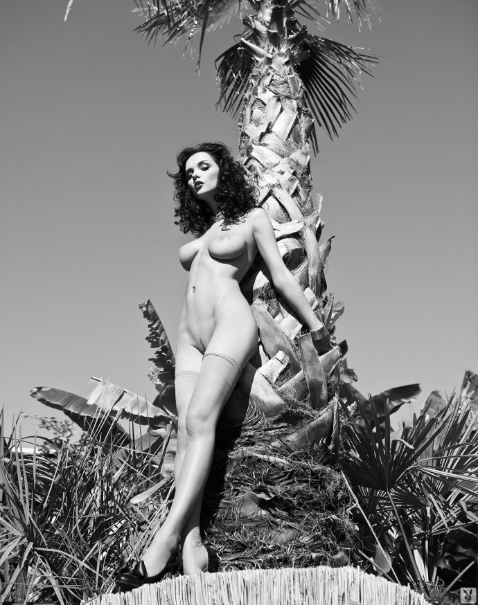 Александра Крюкова голая