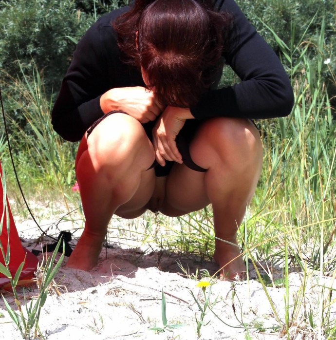 Голые зрелые бабы моются