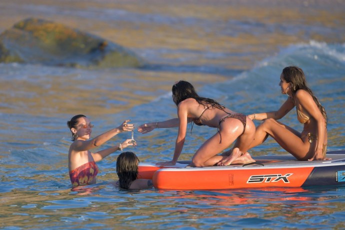 Белла Хадид 18 фото+