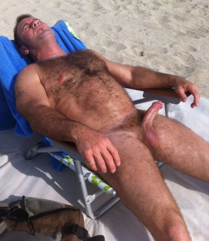 Зрелый мужик член пляж