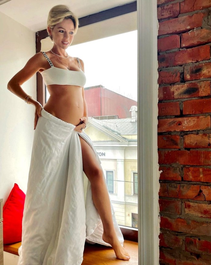 Елена Николаева ведущая ню