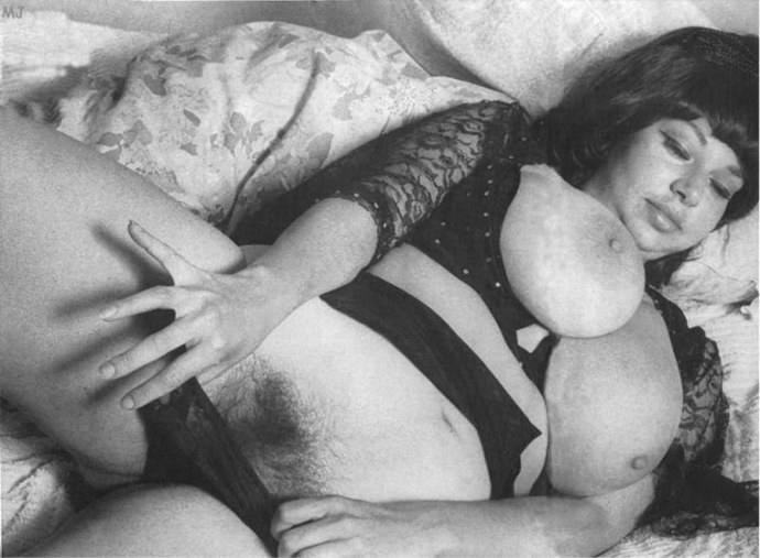 Волосатые киски ретро большая грудь