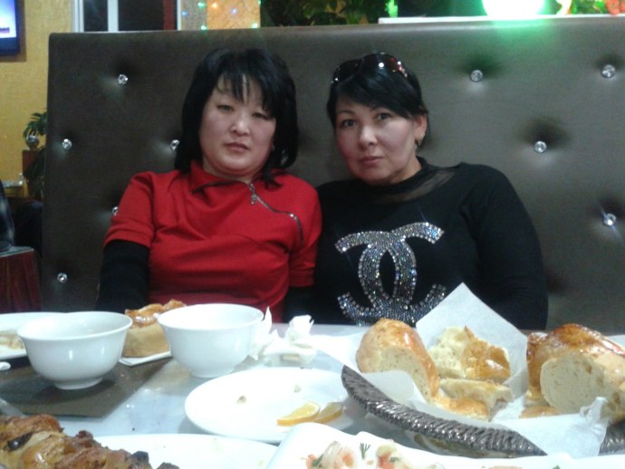 Голые киргизские девчонки