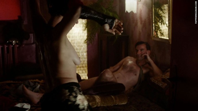 Вавилон Берлин голая актриса