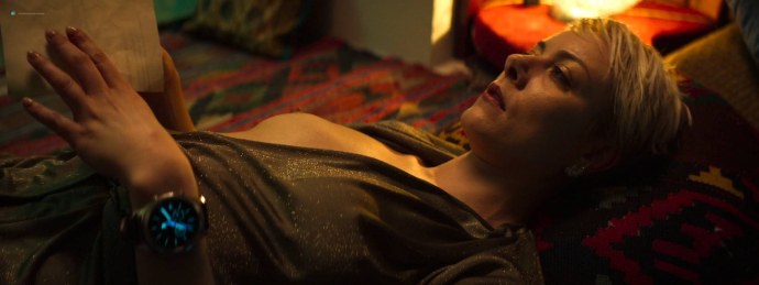 Севе́рия Янушауска́йте голая