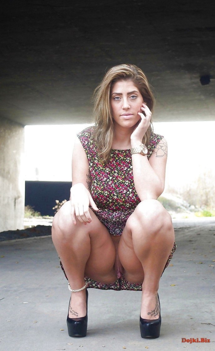 Красивые телки без трусиков