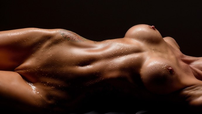 Красивое голое тело женщины