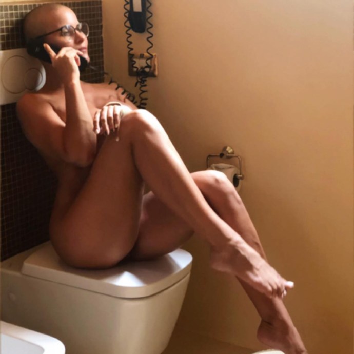 Голая Марина песня