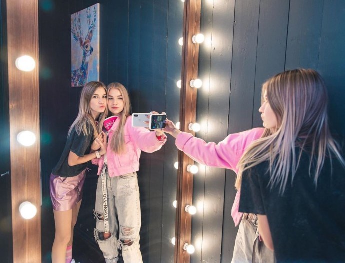 Саша айс и софа Купер