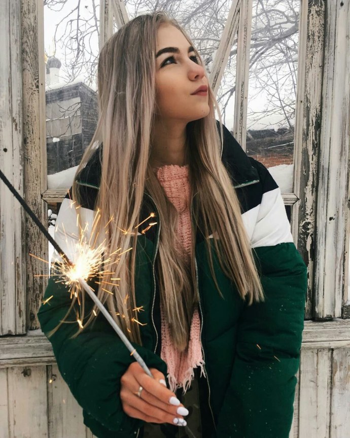 Катя Адушкина в купальнике 2020