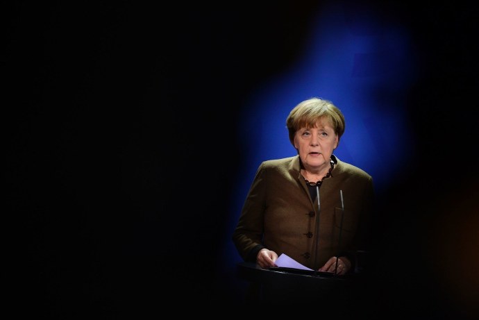 Меркель Крамп-Карренбауэр