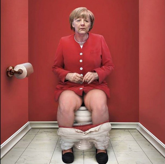 Ангела Меркель декольте