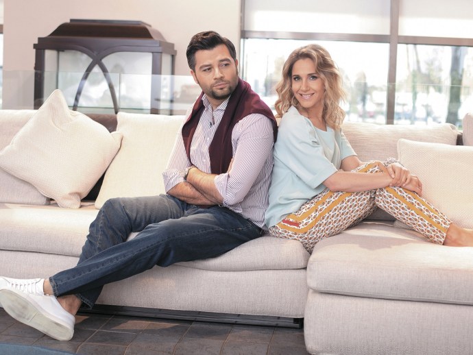 Белый экран