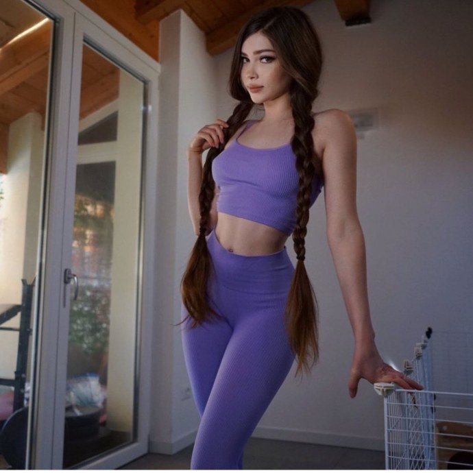 Сливы школьниц интимки