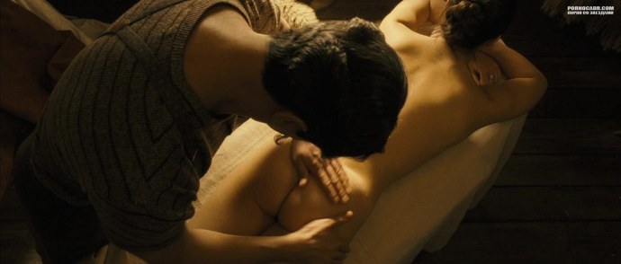 Полностью голая Одри Ричи