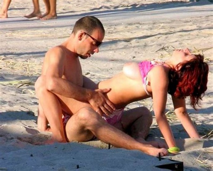 Разврат на общем пляже