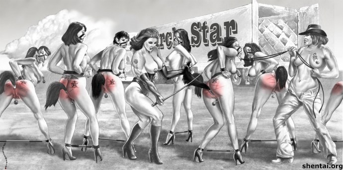 Голые попы женщин на природе