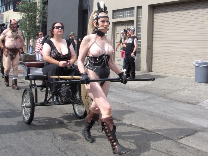 Анальная оргия на природе