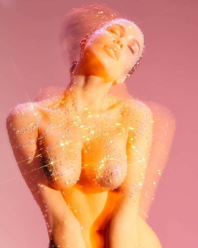 Анастасия Решетова голая грудь