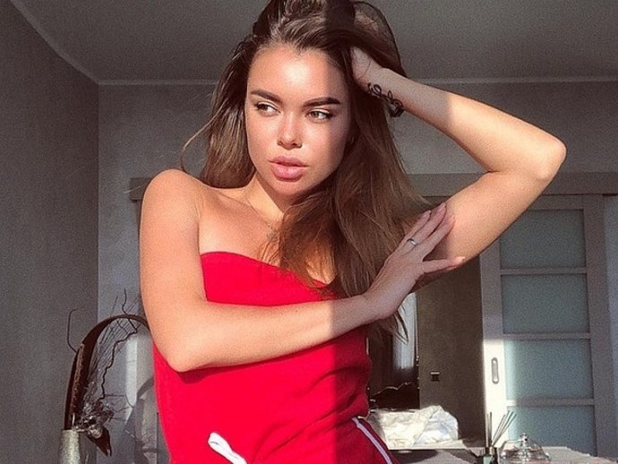 Алина Галимова с каре