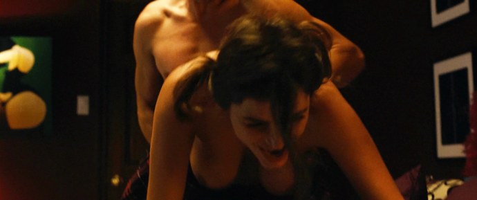 Эли Кобрин голая американский пирог