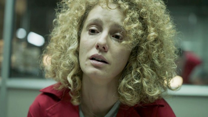 Эстер Асебо бумажный дом