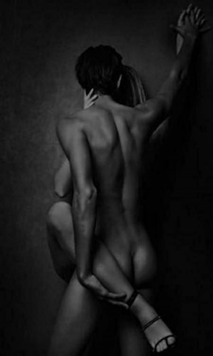 Эротические ласки всей семьей