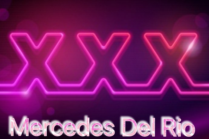 Стефан Елена и Деймон в кровати