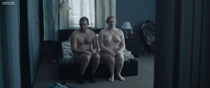 Голышом актриса Юлия Ауг