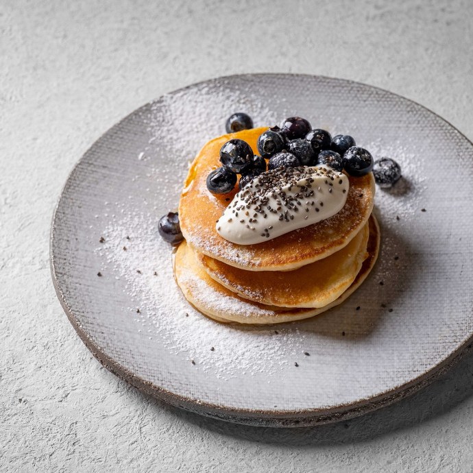 Анна Горшкова в ночнушке