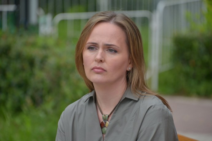 Кто актриса в телевизоре