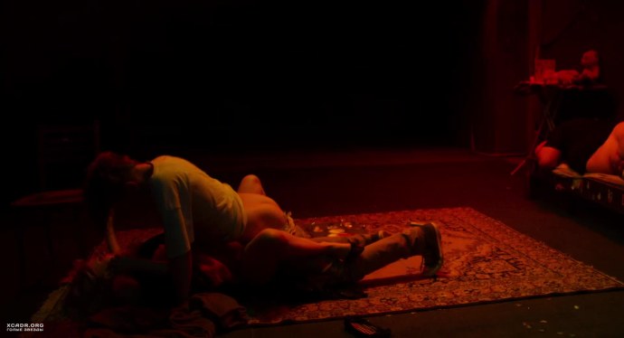 Голая Лариса Баранова без трусов