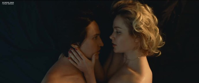 Zoey Holloway молодая ебется