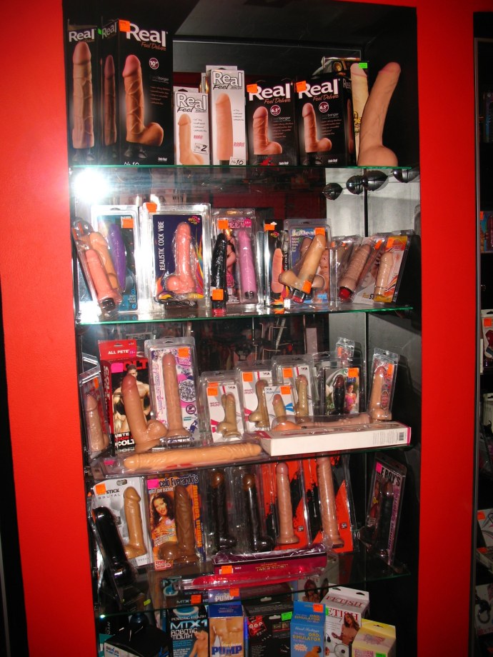 Продавщица интим-салона