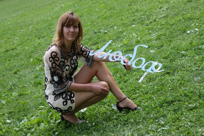 Катя Глущенко в купальнике