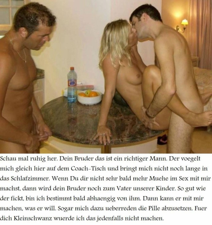 Муж показывает киску жены