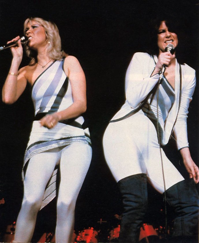 Анни-Фрид Лингстад в купальнике