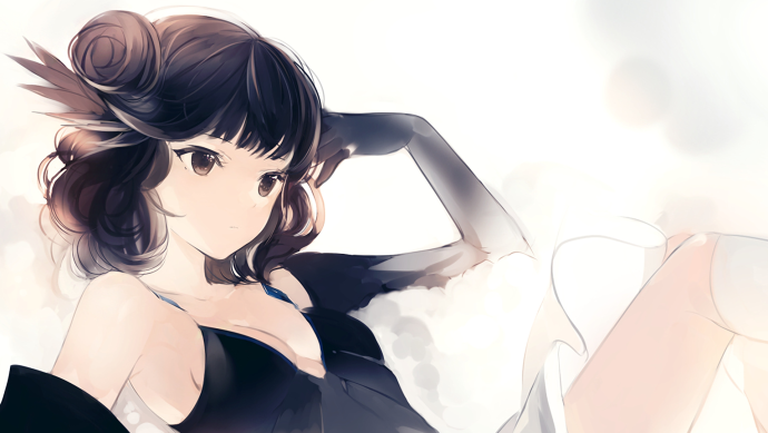 Девушка в коротком платье сзади