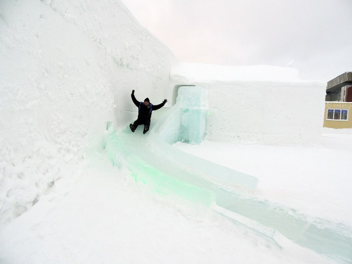 Лицемер надпись на чёрном фоне