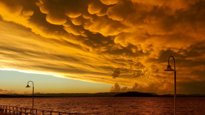 Значок стрелки в виде облака