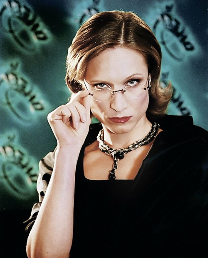 Слабое звено ведущая Мария Киселева в купальнике